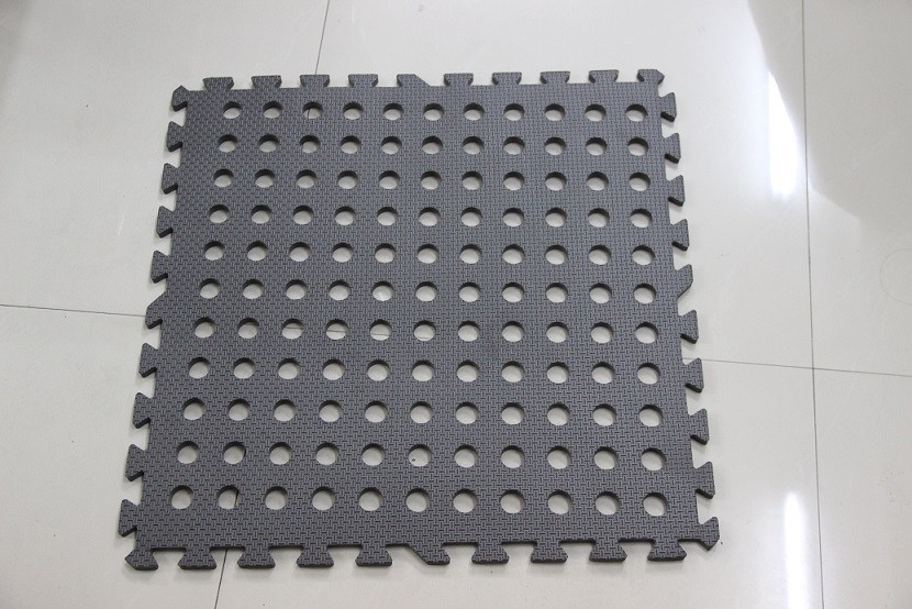 12mm Black Interlocking Foam Mats Outdoor Use 121pcs Hole Design